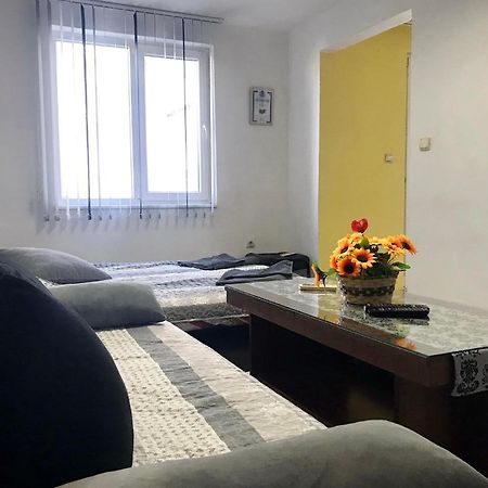 Apartament Day And Night Wielkie Tyrnowo Zewnętrze zdjęcie