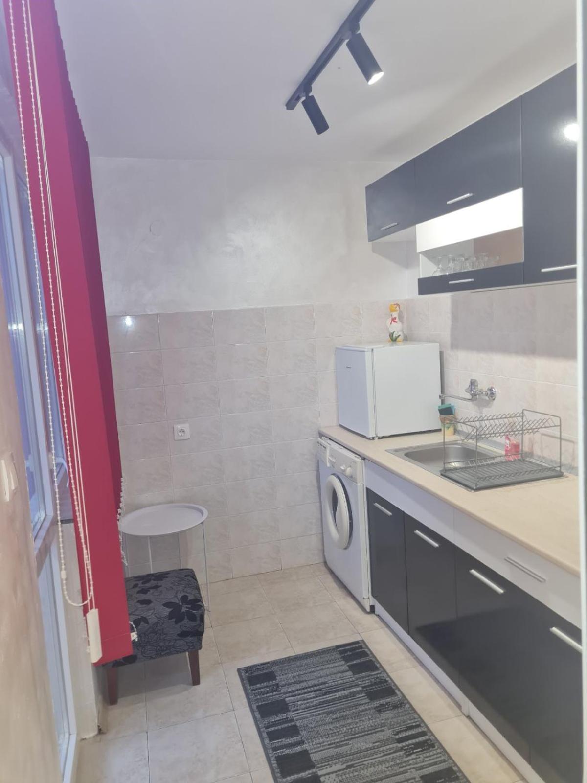 Apartament Day And Night Wielkie Tyrnowo Zewnętrze zdjęcie