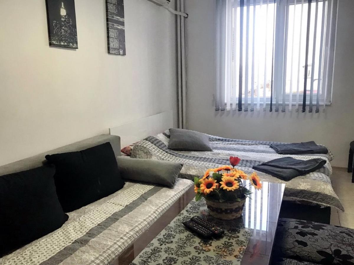 Apartament Day And Night Wielkie Tyrnowo Zewnętrze zdjęcie